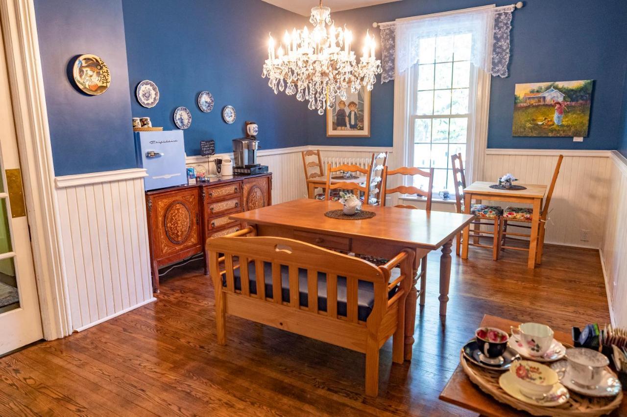 Anneken 1000 Islands B&B Luxury Suites & Spa Brockville Exterior photo